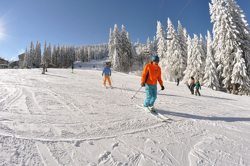 Panoramic mountain views from Pamporovo